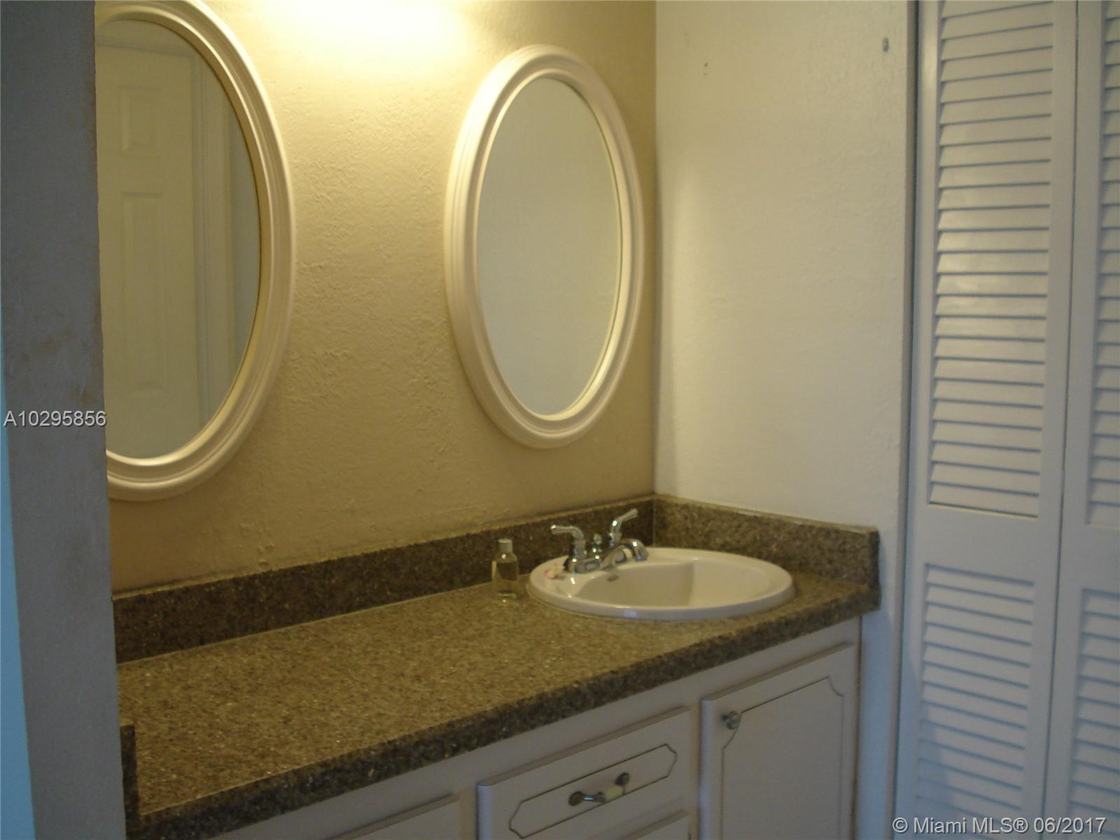 IMPERIAL TOWERS APTS COND - Residential Lease