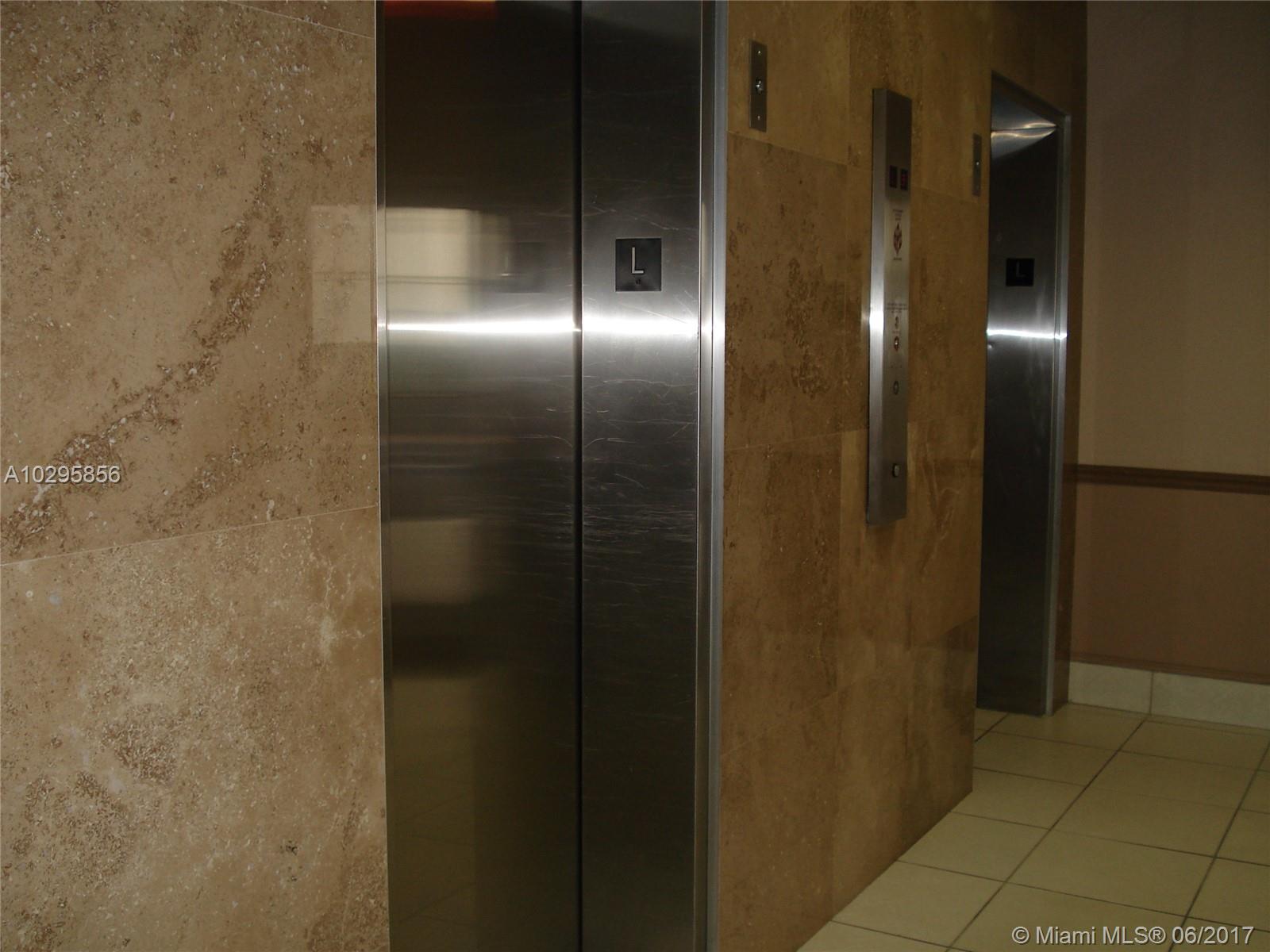 IMPERIAL TOWERS APTS COND - Residential Lease