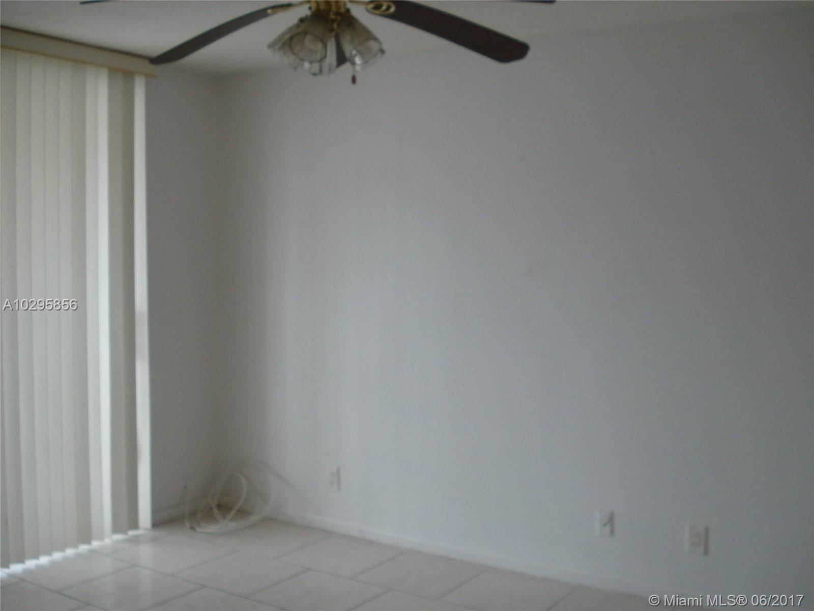 IMPERIAL TOWERS APTS COND - Residential Lease