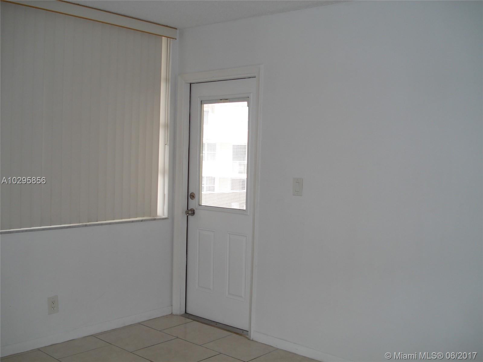 IMPERIAL TOWERS APTS COND - Residential Lease