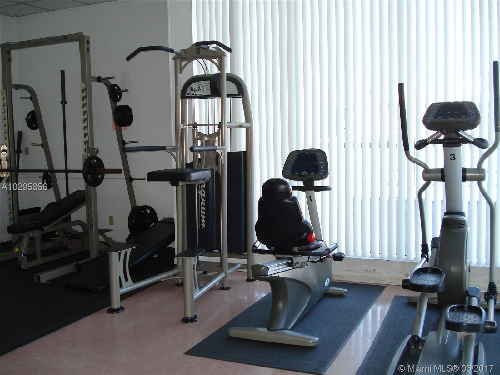 IMPERIAL TOWERS APTS COND - Residential Lease