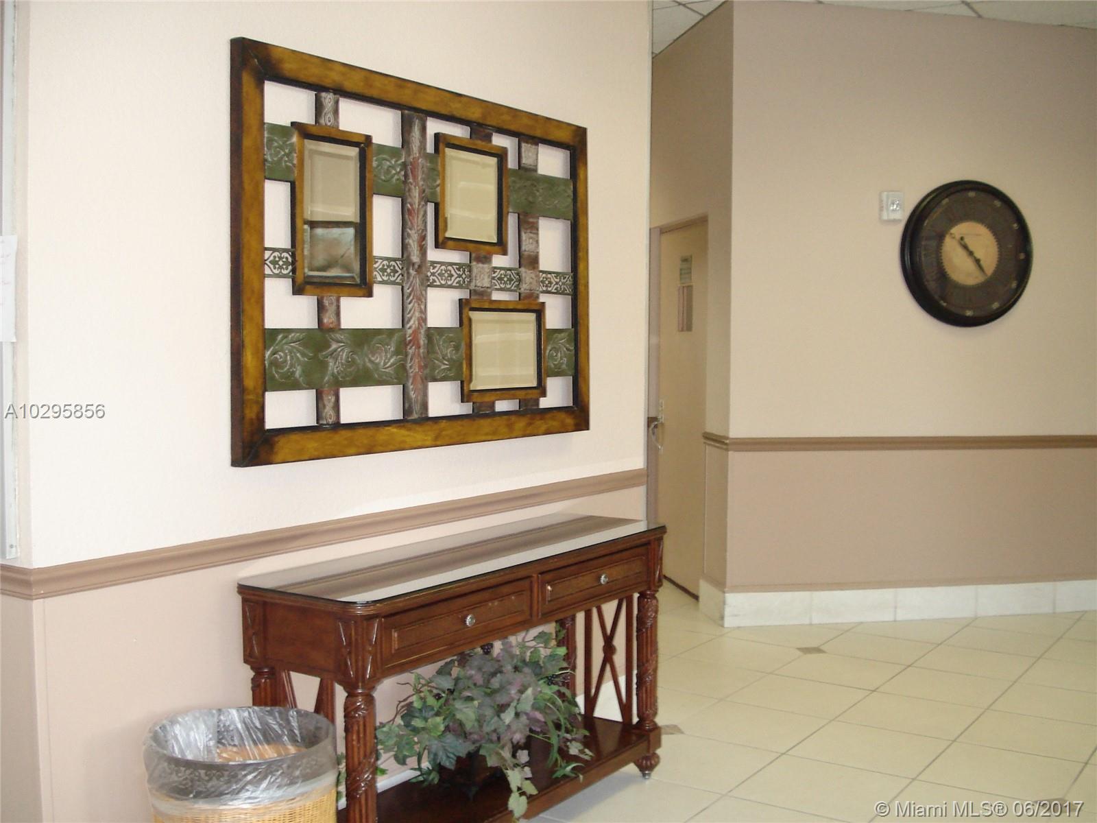 IMPERIAL TOWERS APTS COND - Residential Lease