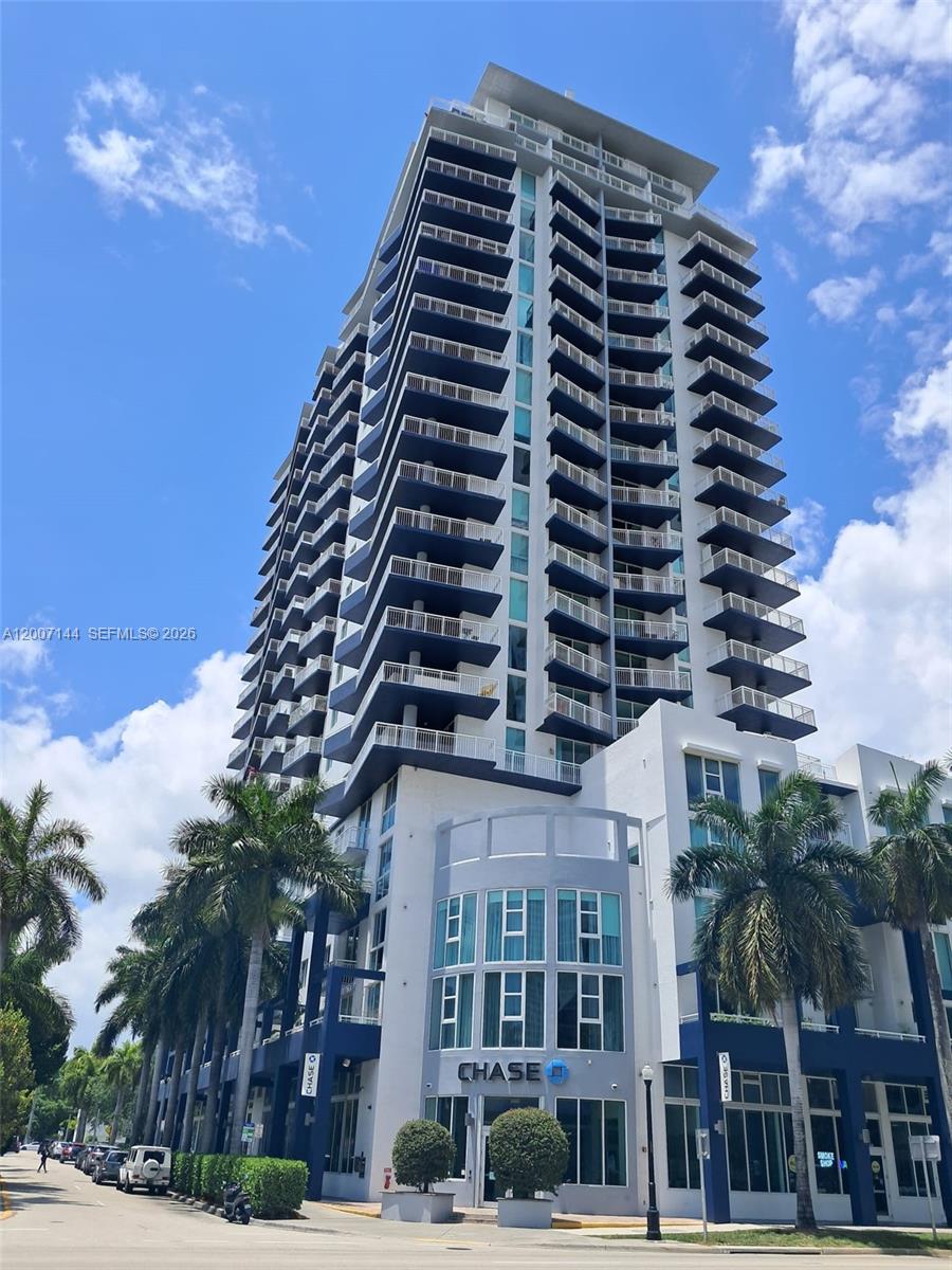 1800 BISCAYNE PLAZA CONDO - Residential