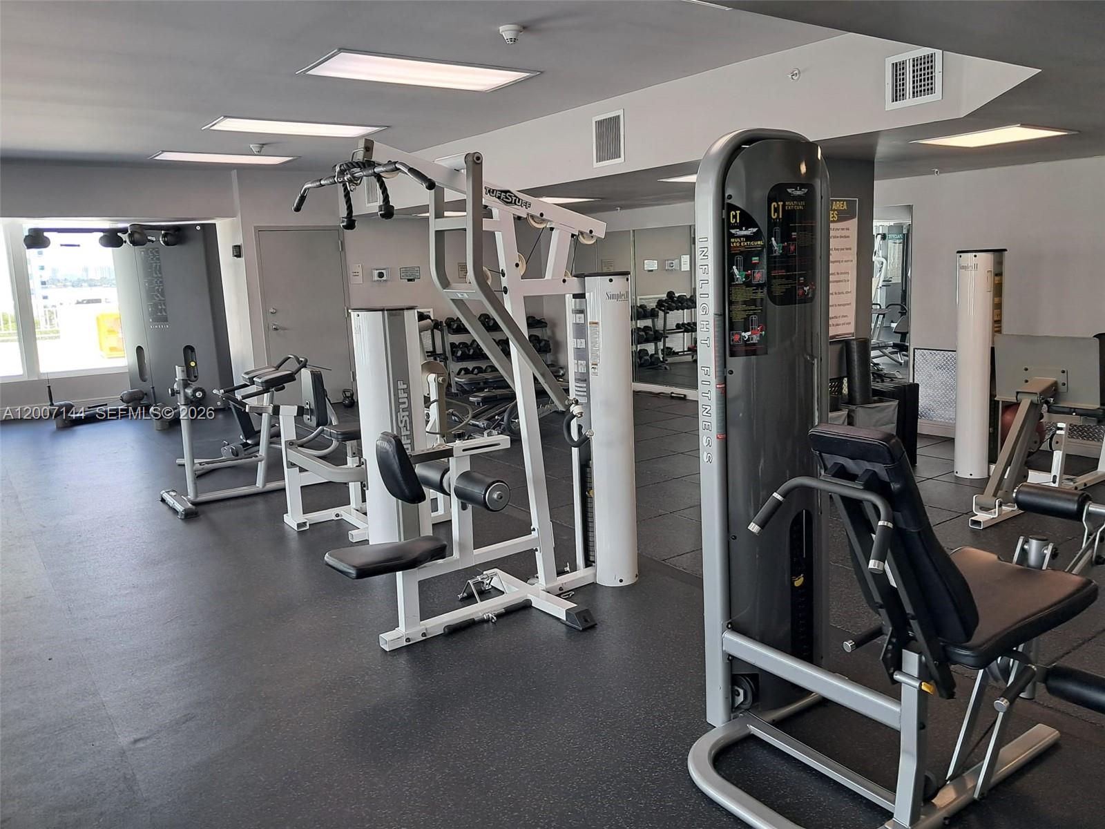 1800 BISCAYNE PLAZA CONDO - Residential