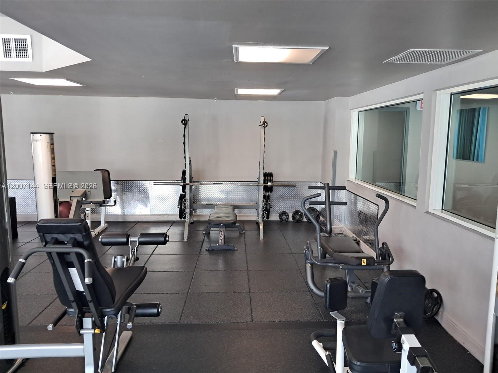 1800 BISCAYNE PLAZA CONDO - Residential
