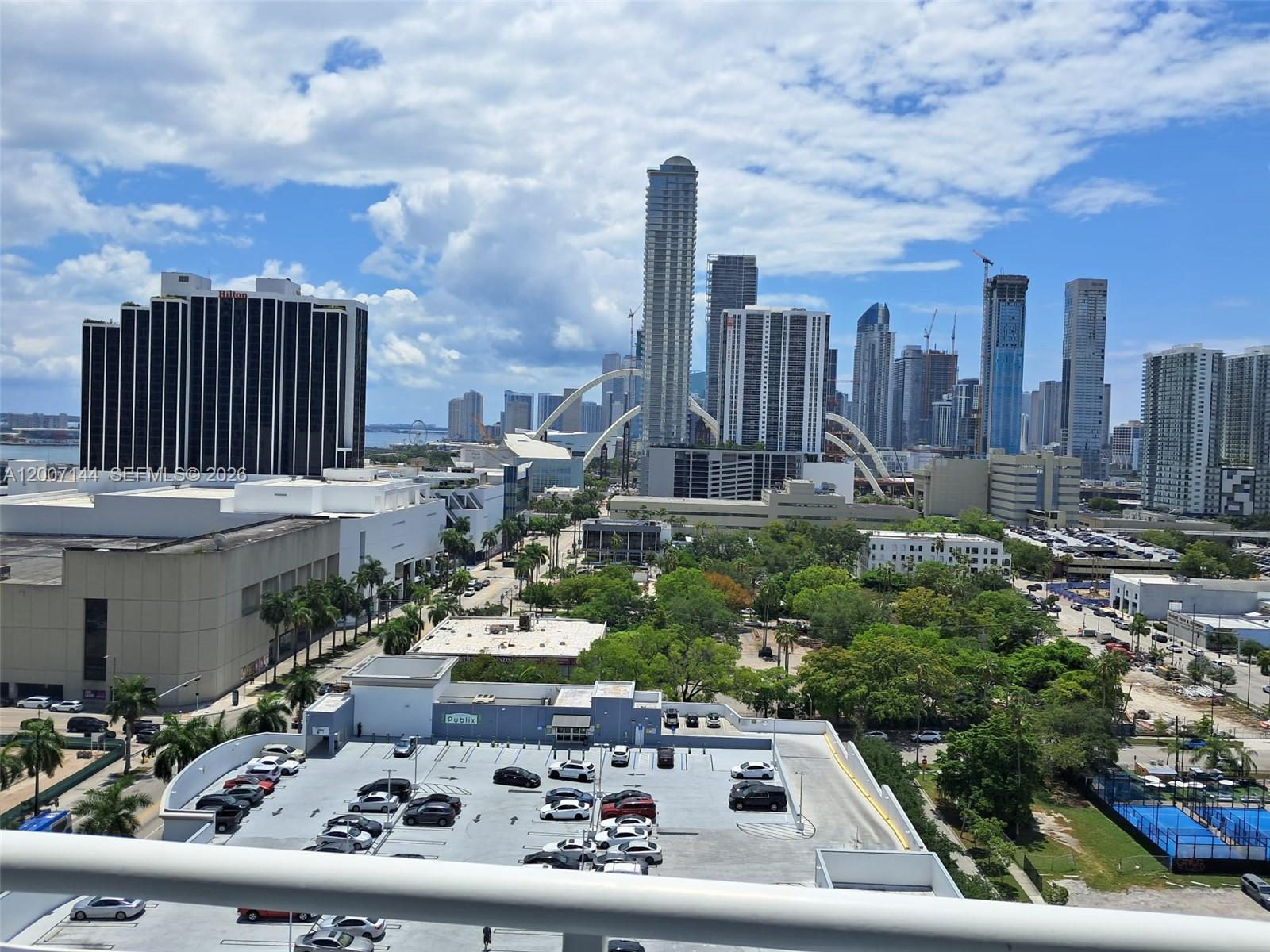 1800 BISCAYNE PLAZA CONDO - Residential