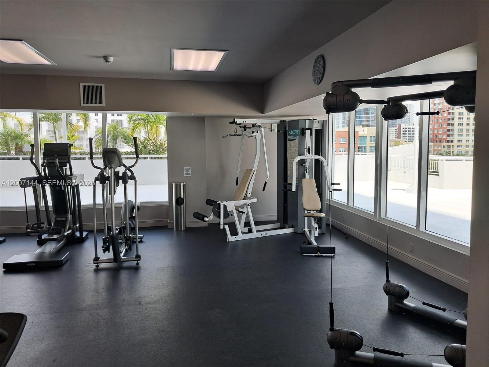 1800 BISCAYNE PLAZA CONDO - Residential