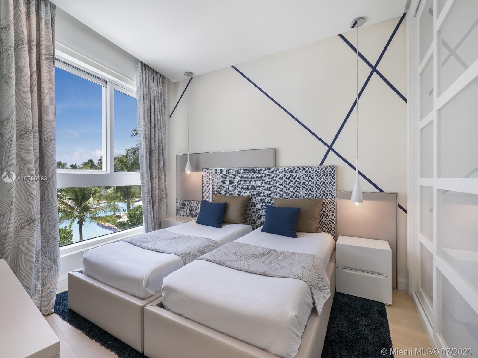 CONTINUUM ON SOUTH BEACH - Residential