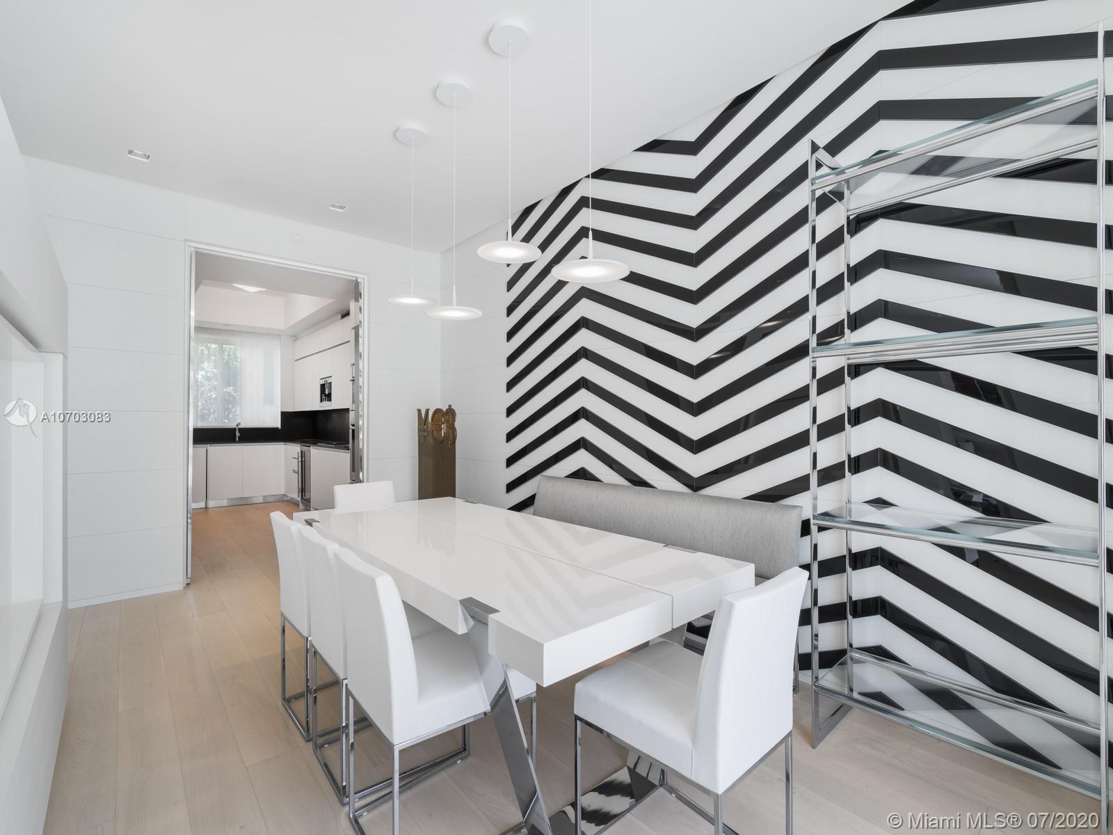 CONTINUUM ON SOUTH BEACH - Residential