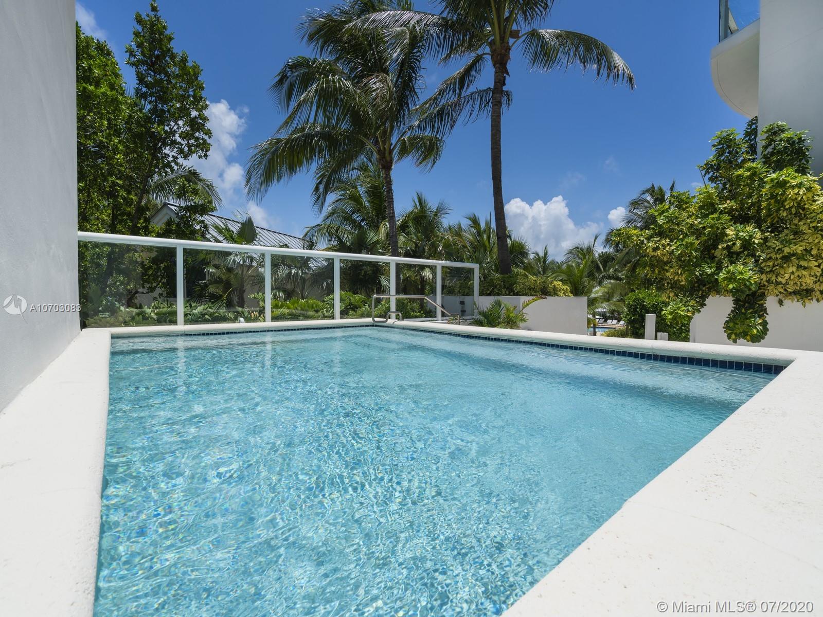 CONTINUUM ON SOUTH BEACH - Residential