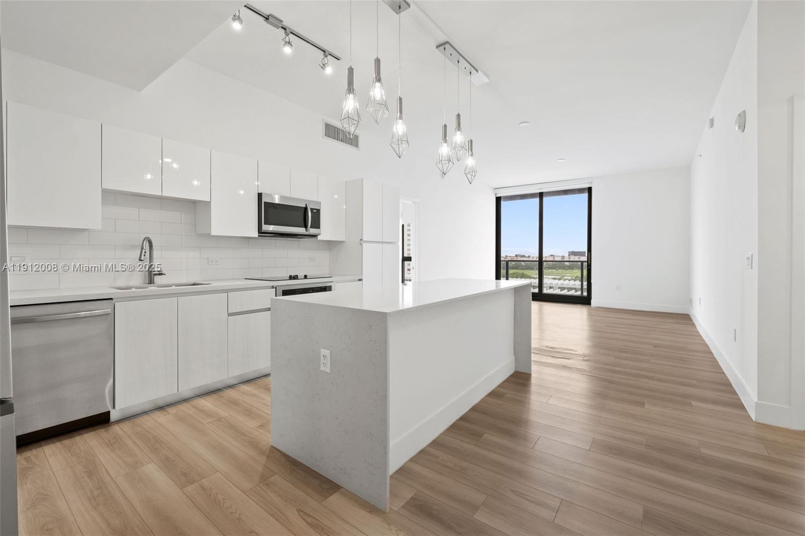 Slate Hallandale - Residential Lease