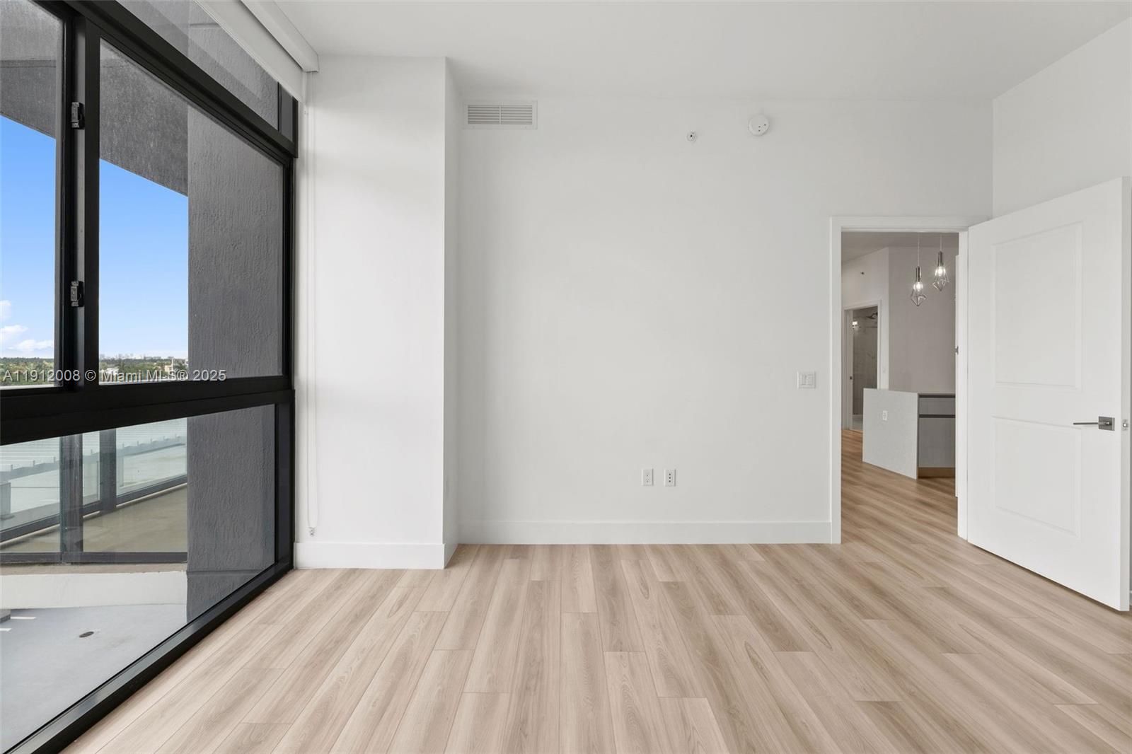 Slate Hallandale - Residential Lease