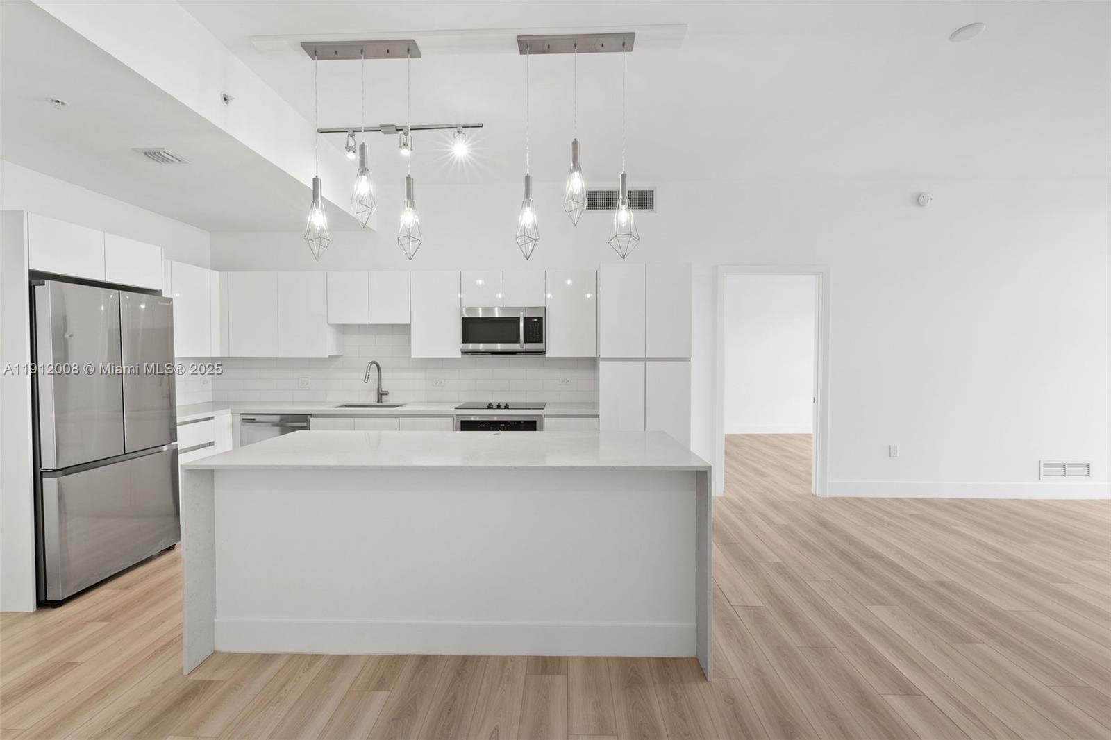 Slate Hallandale - Residential Lease