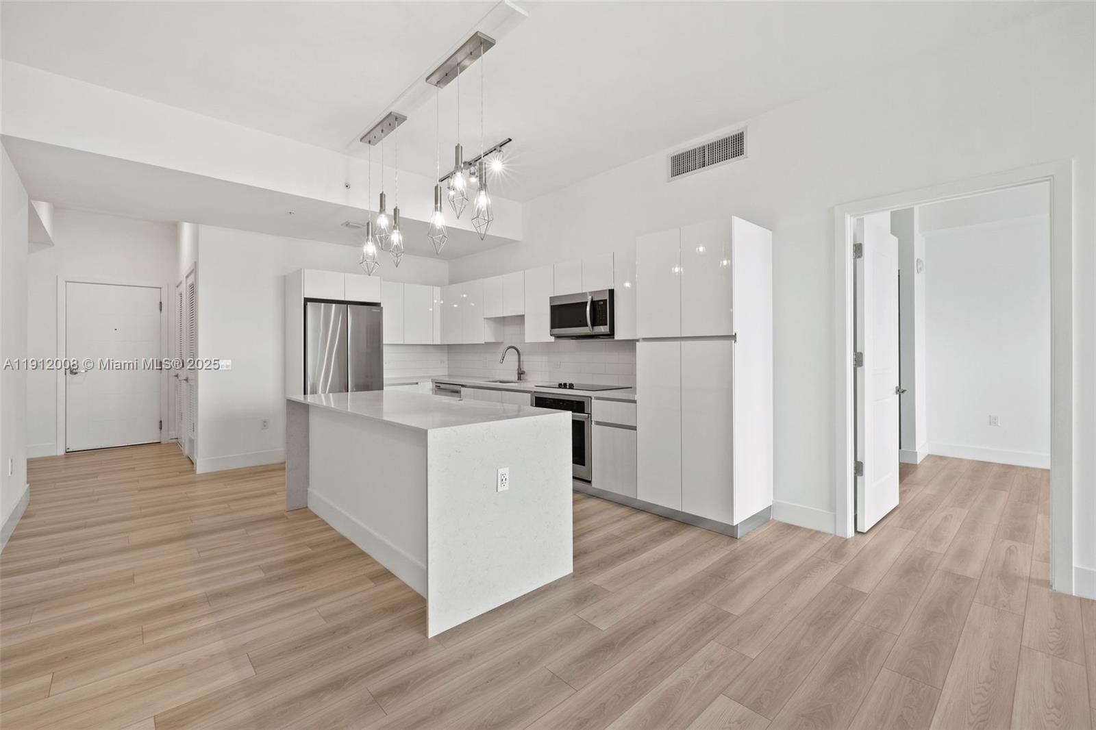 Slate Hallandale - Residential Lease