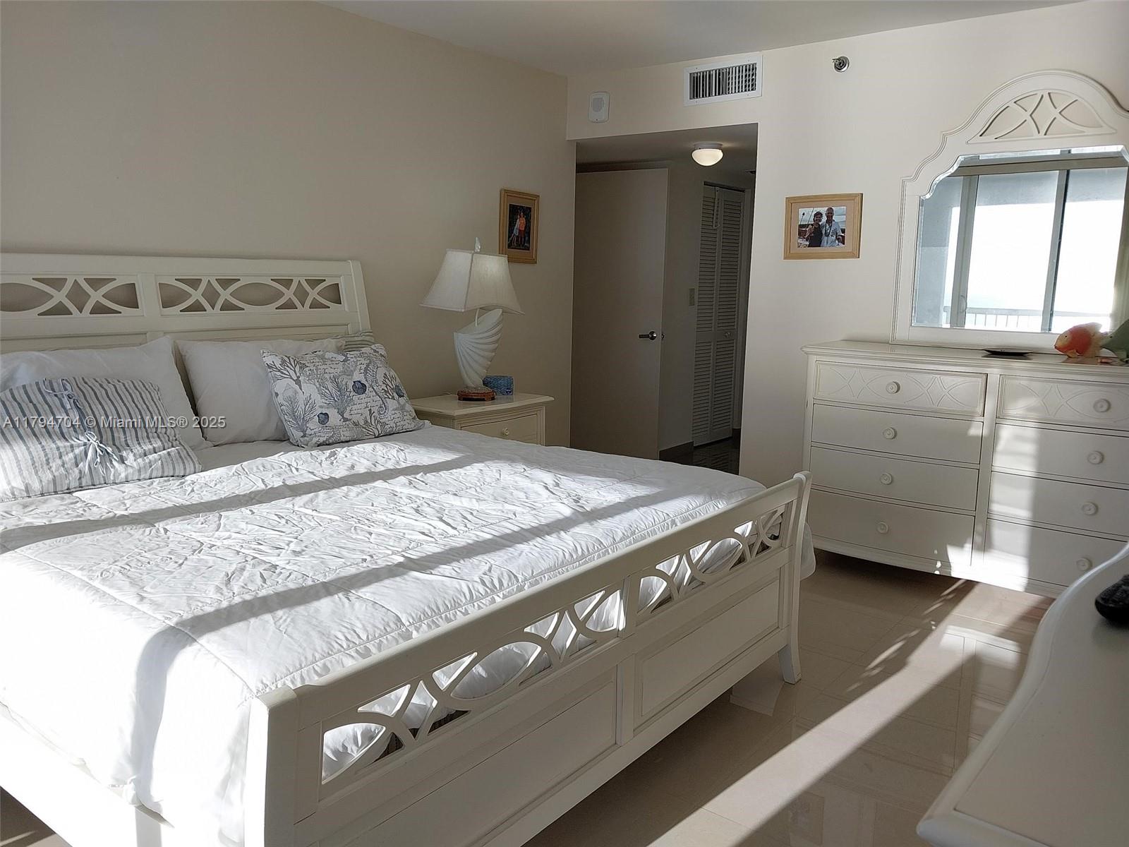 MARBELLA CONDO - Residential