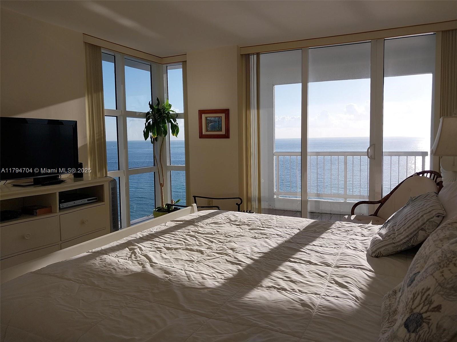 MARBELLA CONDO - Residential