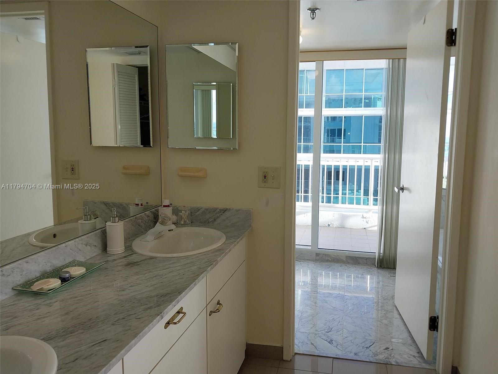 MARBELLA CONDO - Residential
