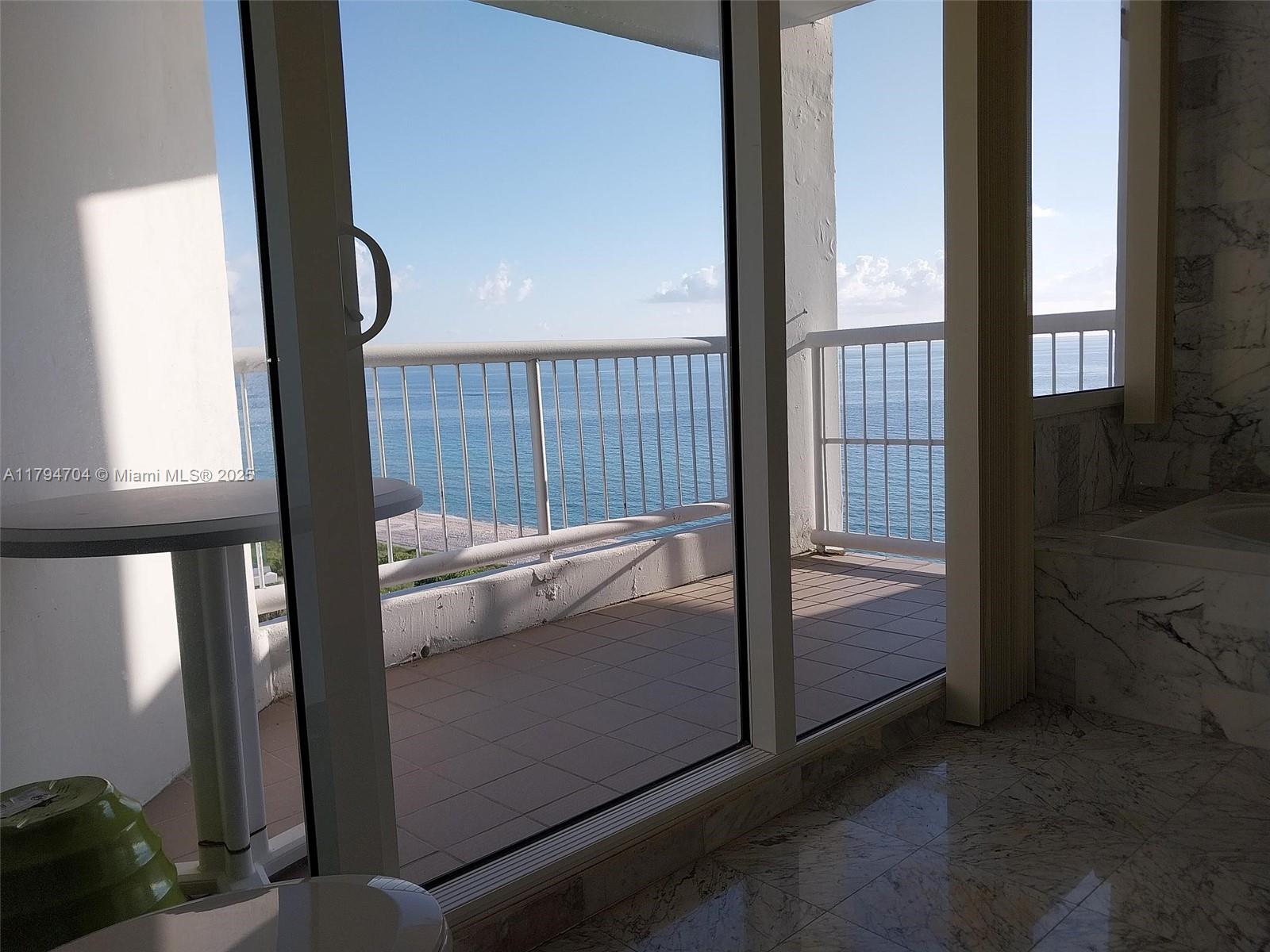MARBELLA CONDO - Residential