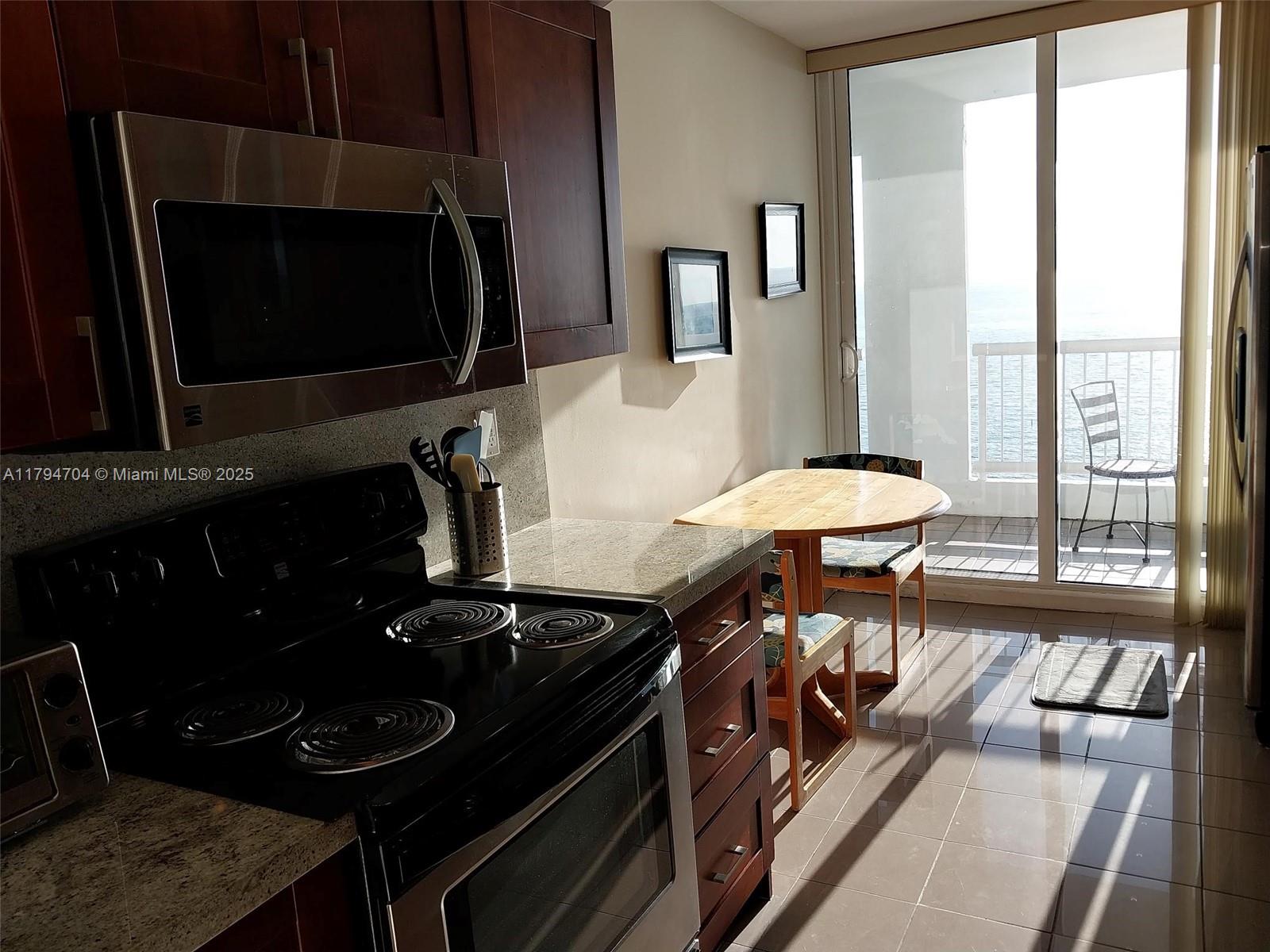 MARBELLA CONDO - Residential
