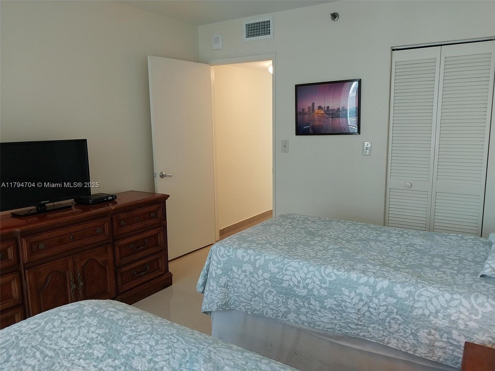 MARBELLA CONDO - Residential