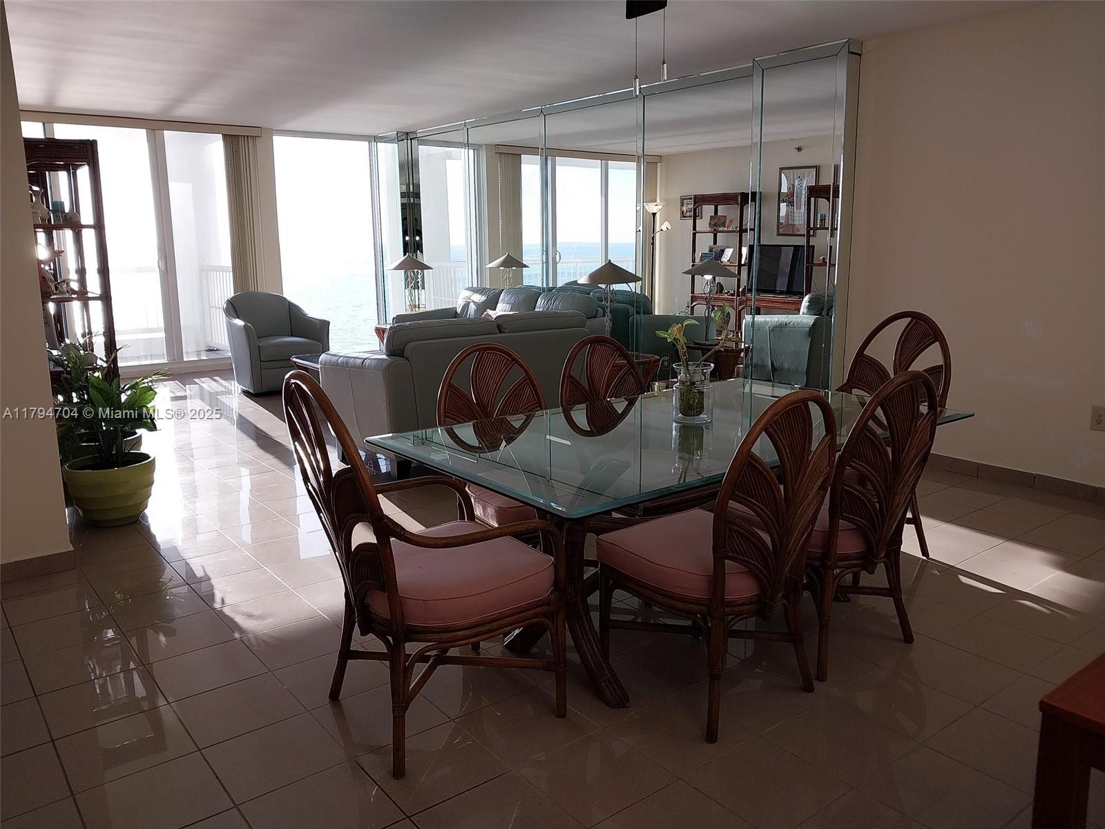 MARBELLA CONDO - Residential