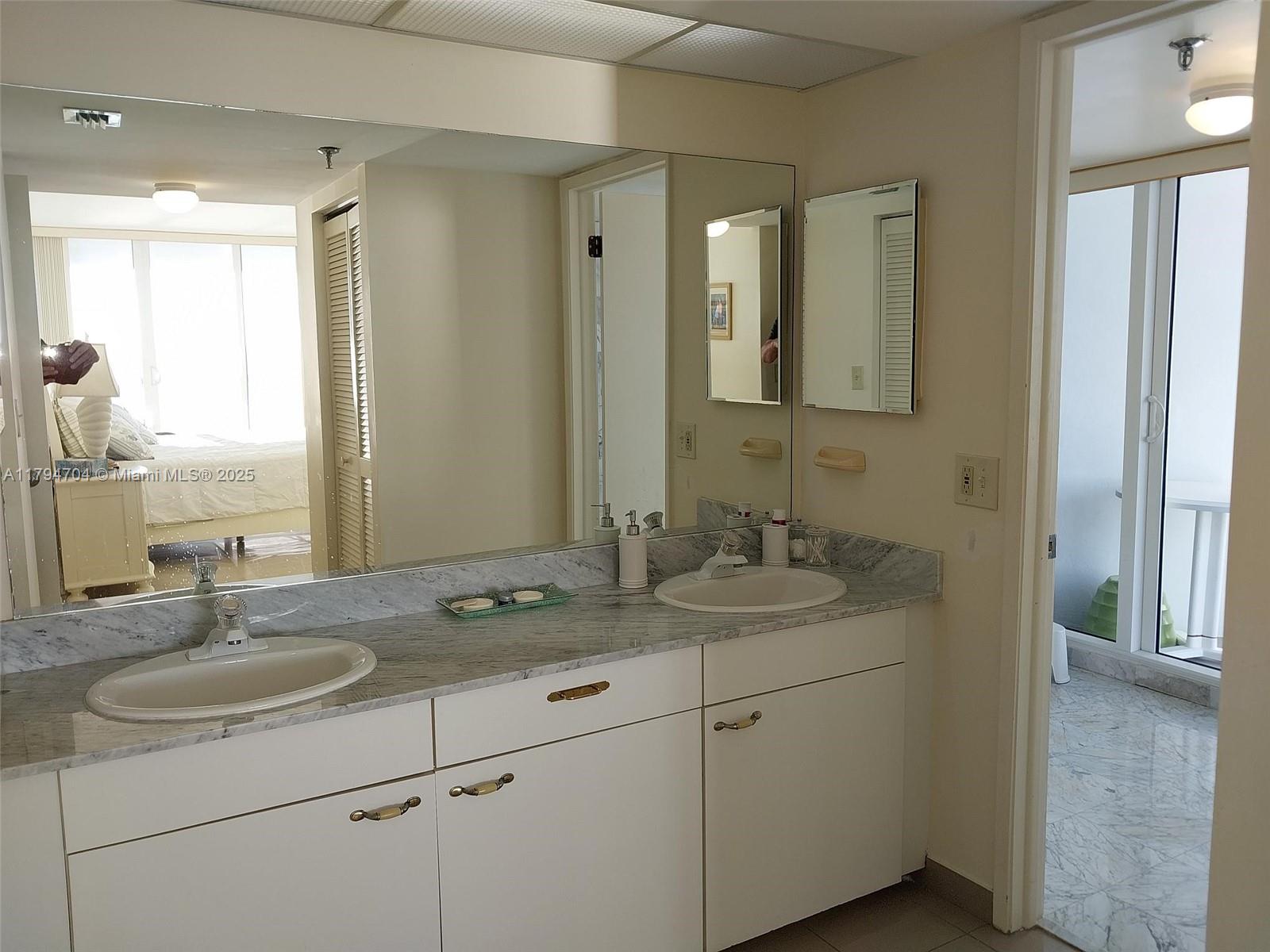 MARBELLA CONDO - Residential