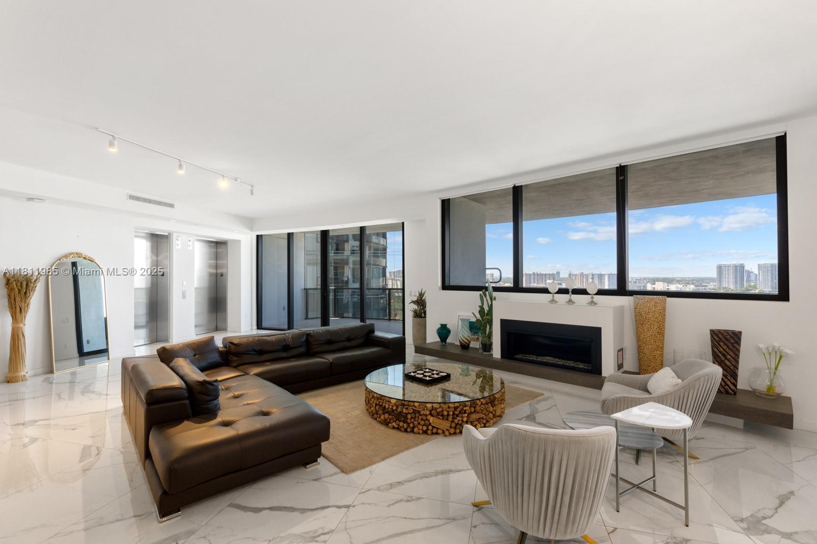 18555 COLLINS AVENUE COND - Residential