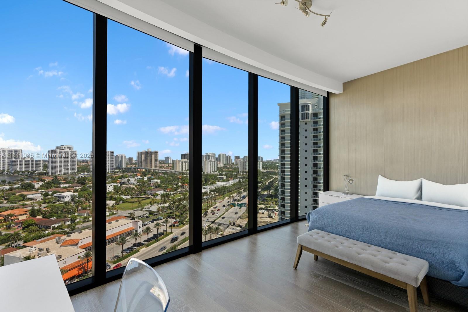 18555 COLLINS AVENUE COND - Residential