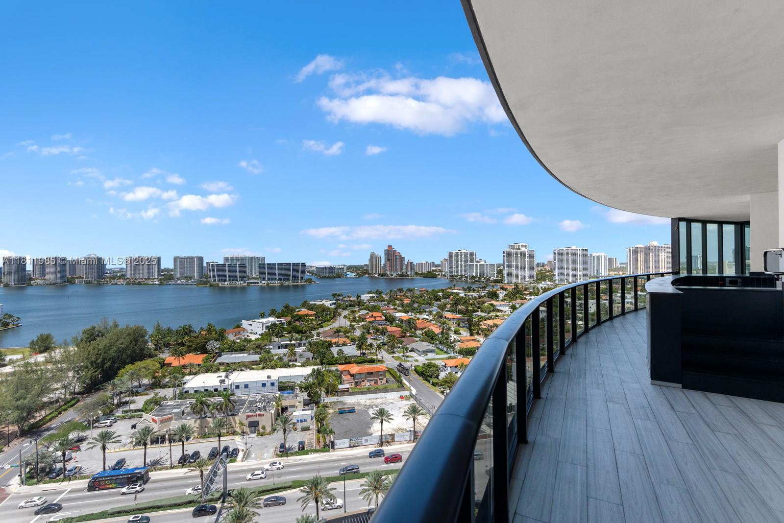 18555 COLLINS AVENUE COND - Residential