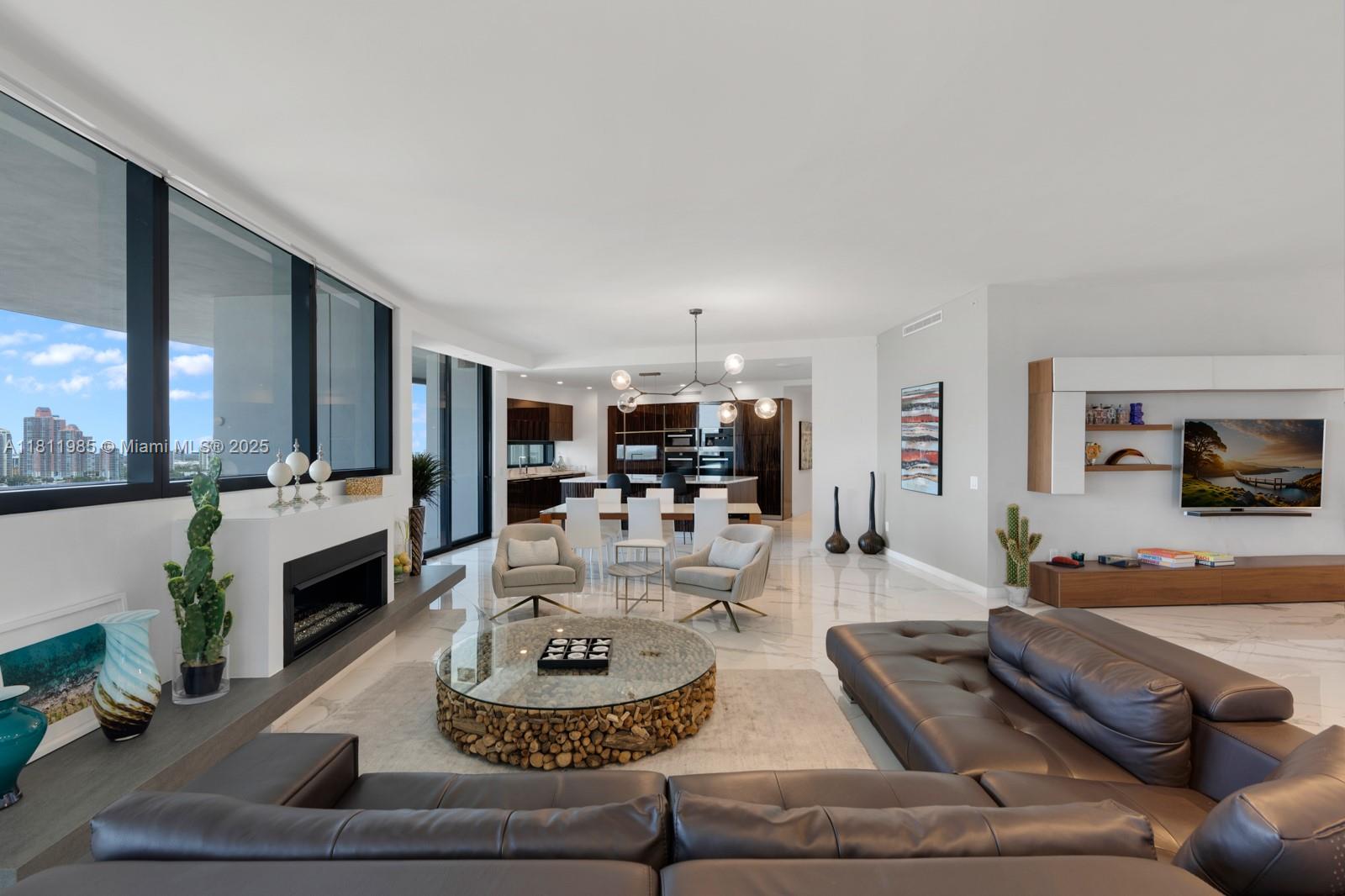 18555 COLLINS AVENUE COND - Residential