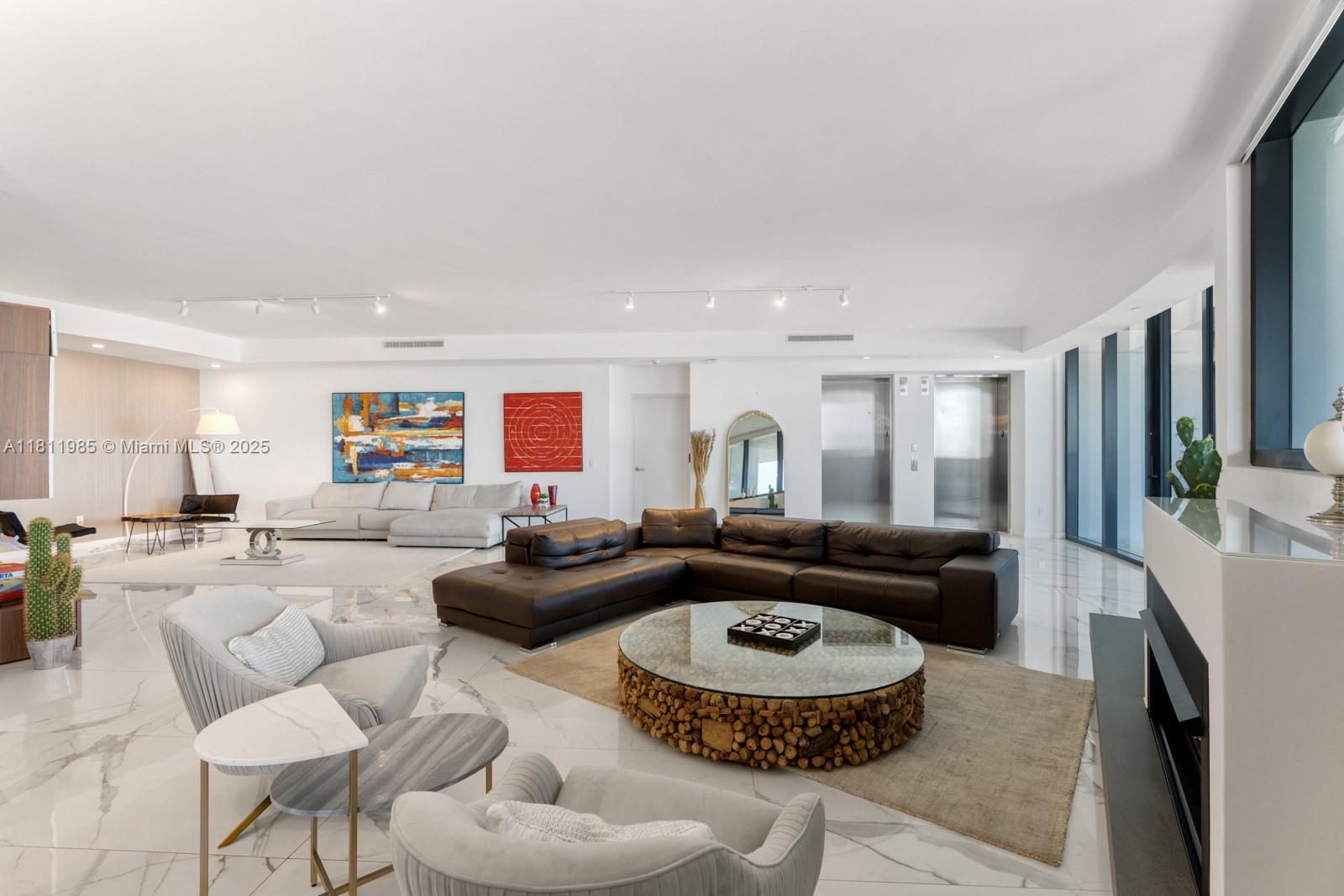 18555 COLLINS AVENUE COND - Residential