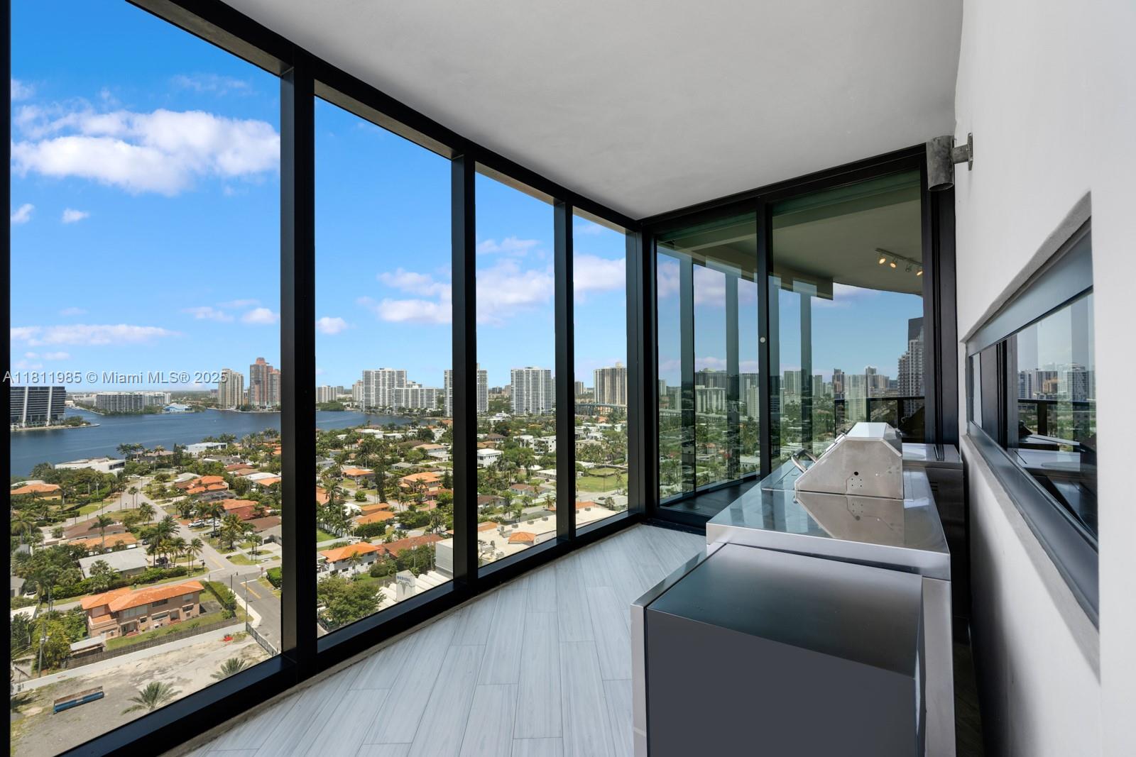 18555 COLLINS AVENUE COND - Residential