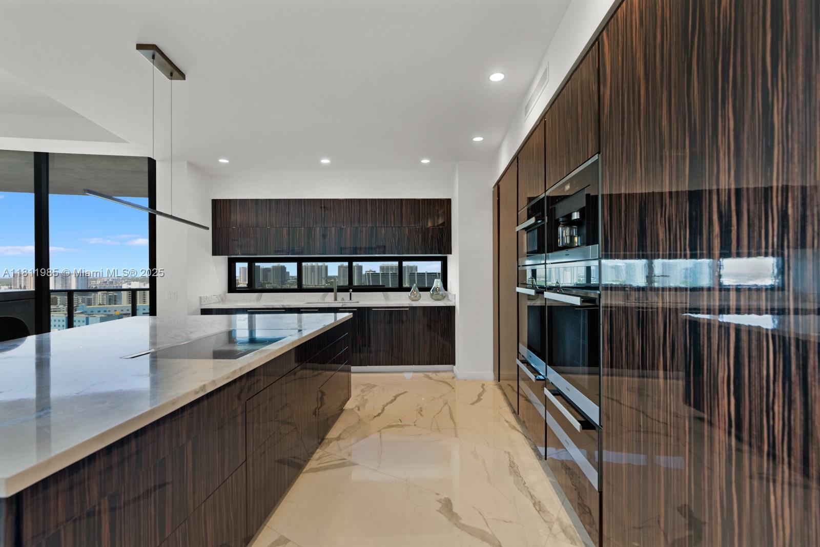 18555 COLLINS AVENUE COND - Residential