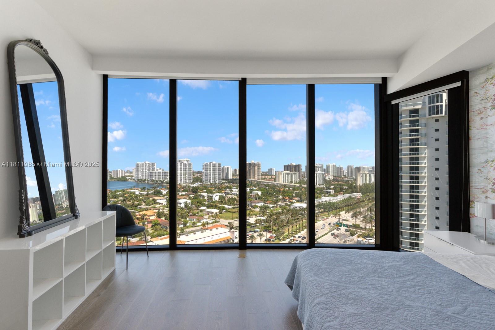 18555 COLLINS AVENUE COND - Residential