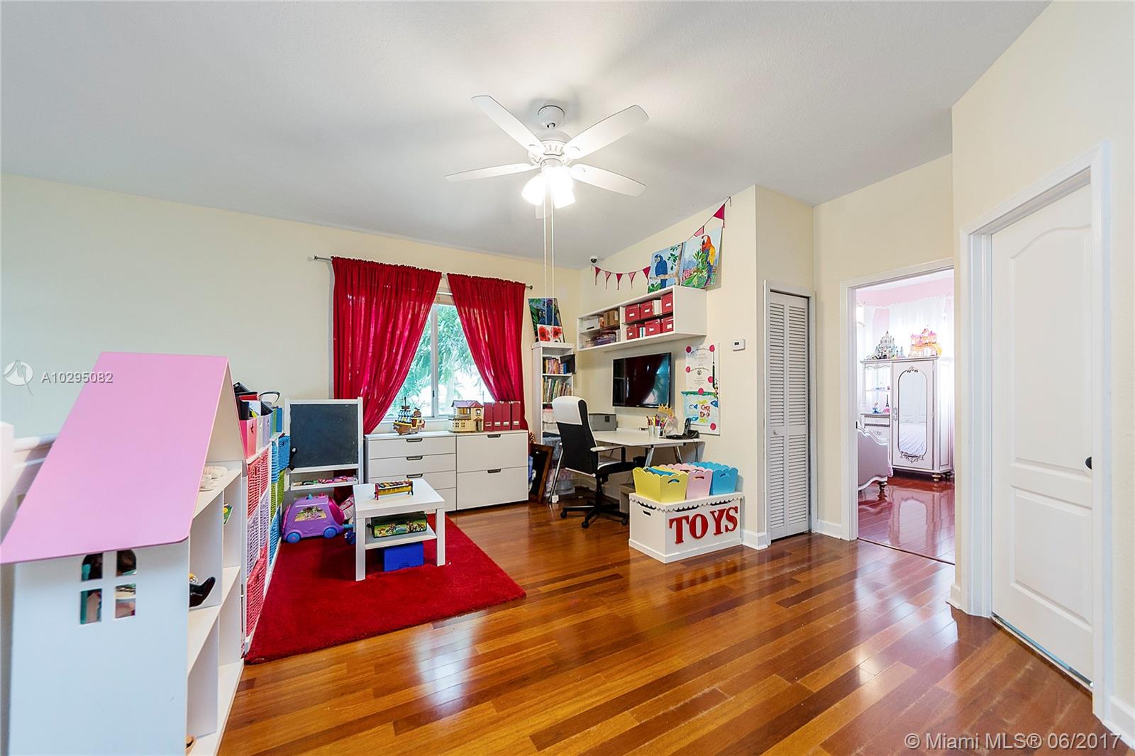 CRESTVIEW LAKES - Residential