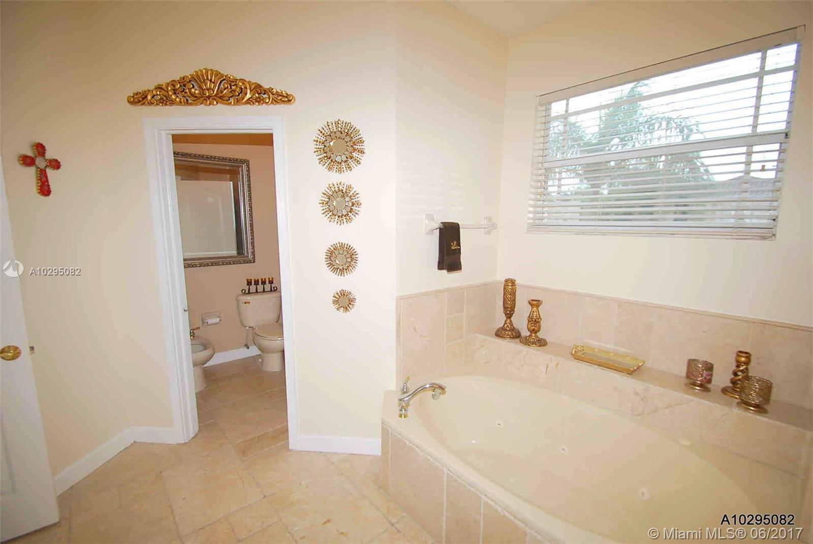 CRESTVIEW LAKES - Residential