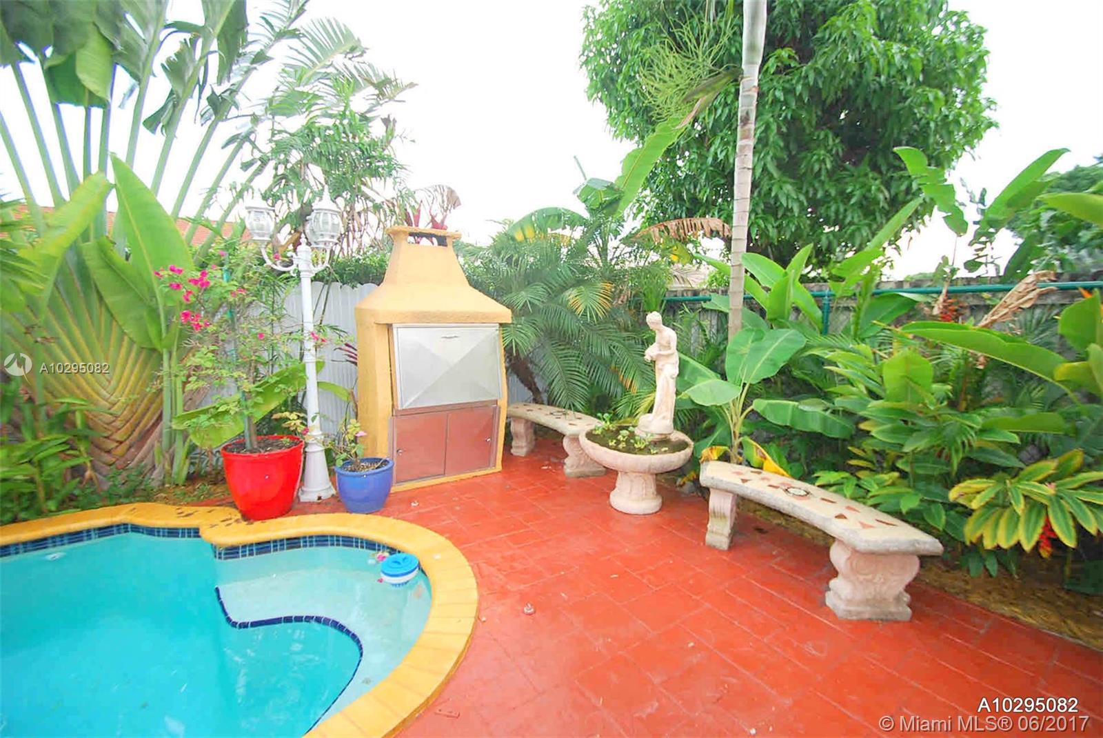 CRESTVIEW LAKES - Residential