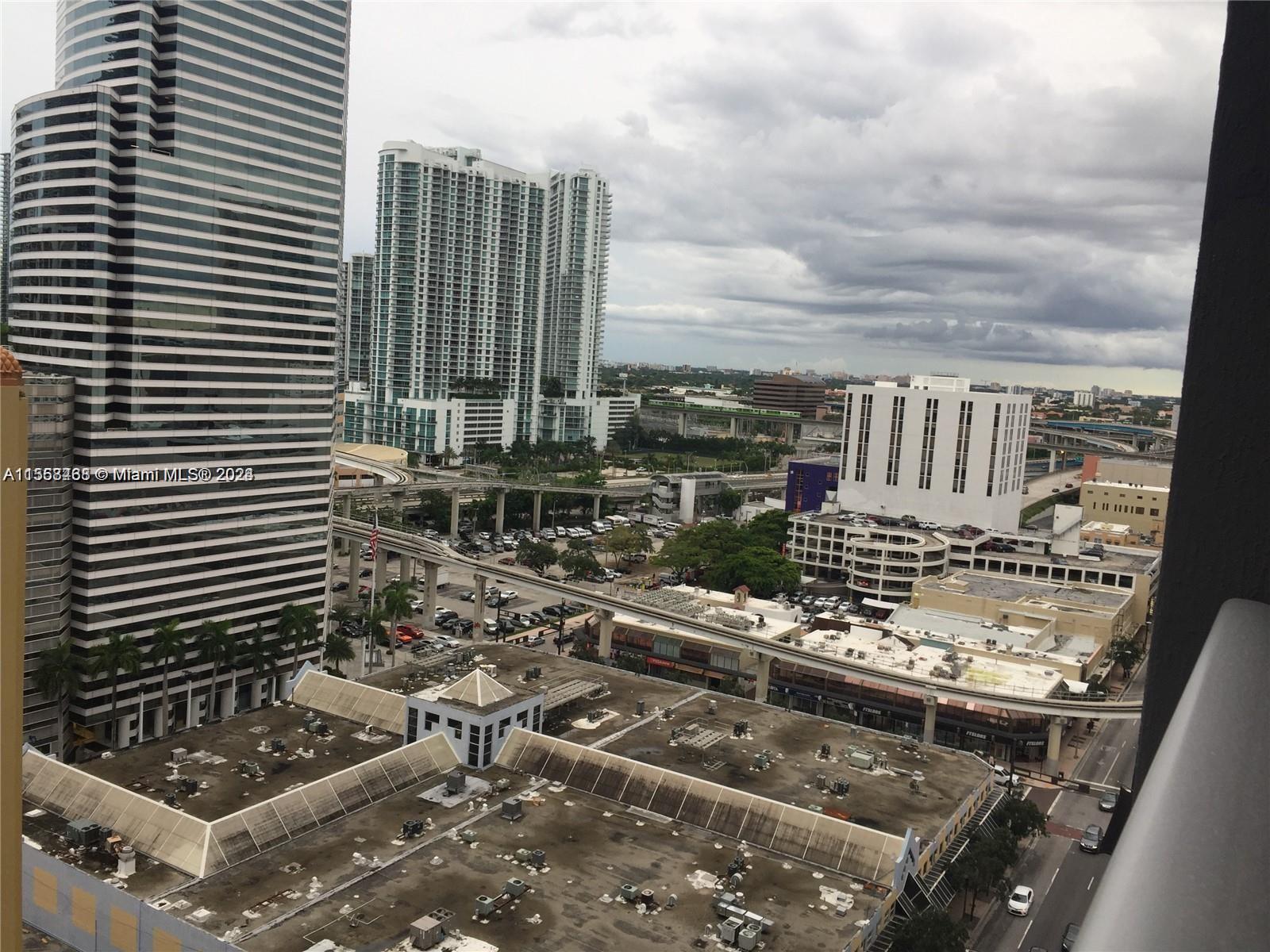 CENTRO CONDO - Residential