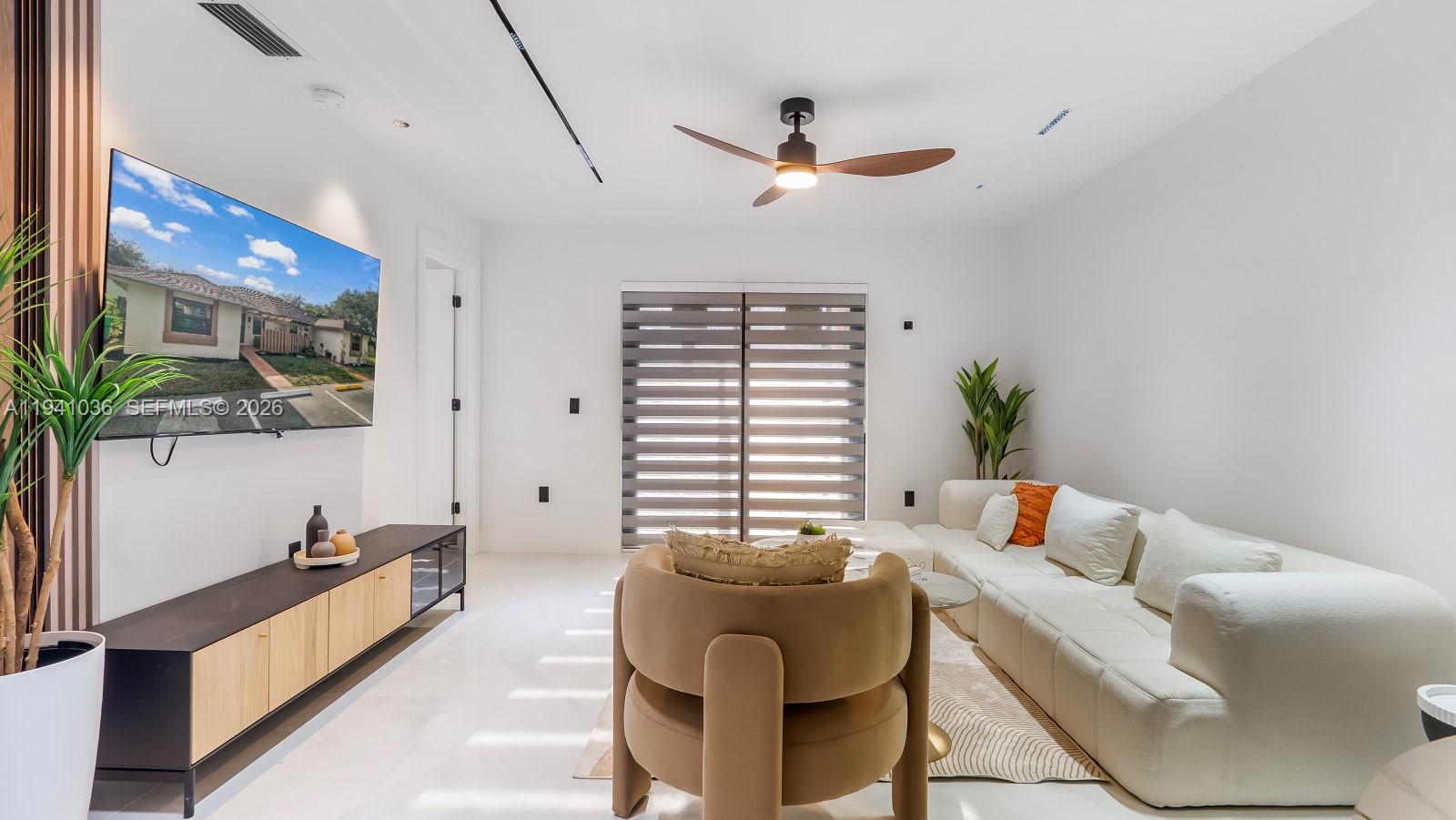 SUNRISE GOLF VILLAGE SEC - Residential