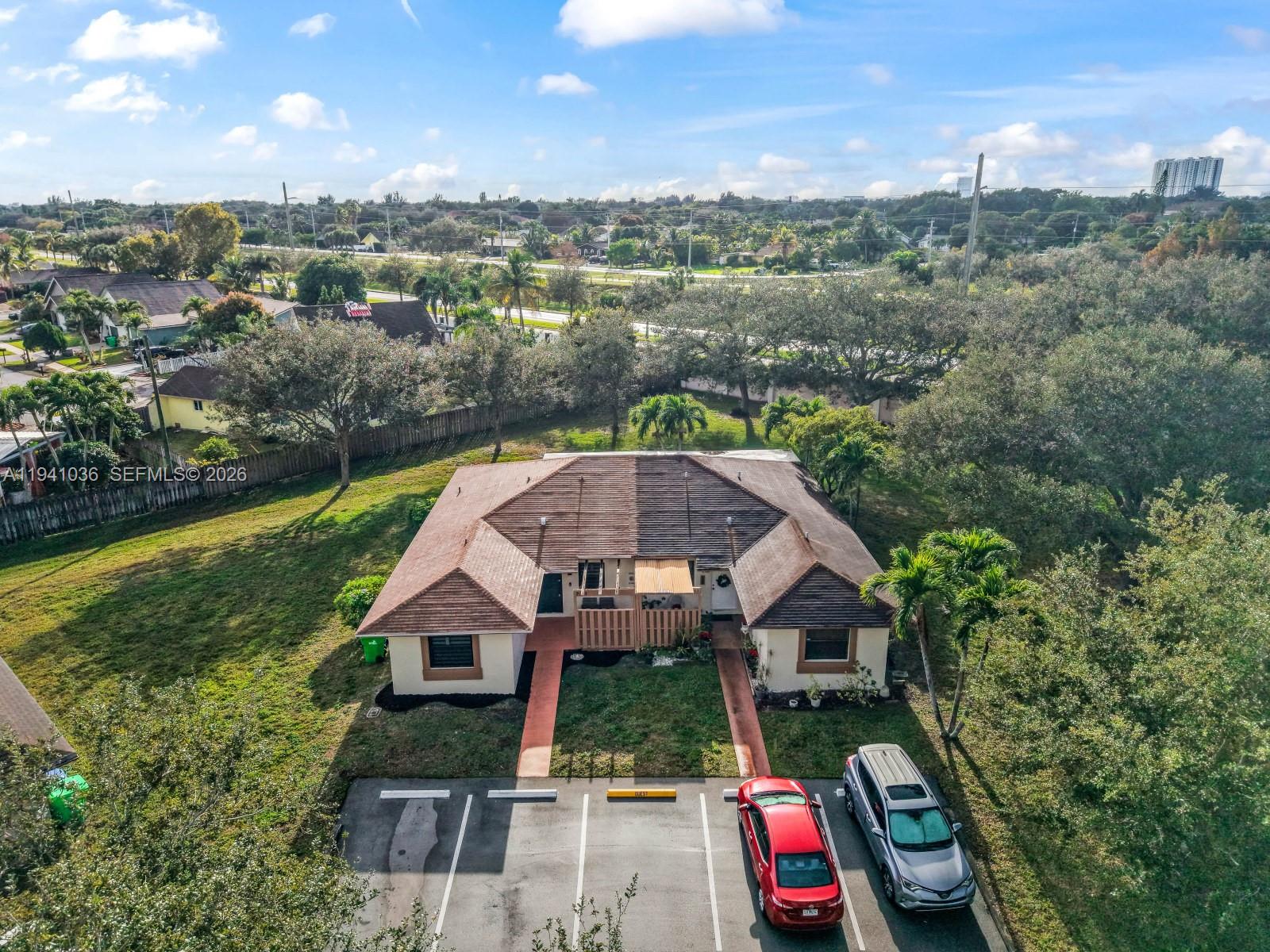 SUNRISE GOLF VILLAGE SEC - Residential