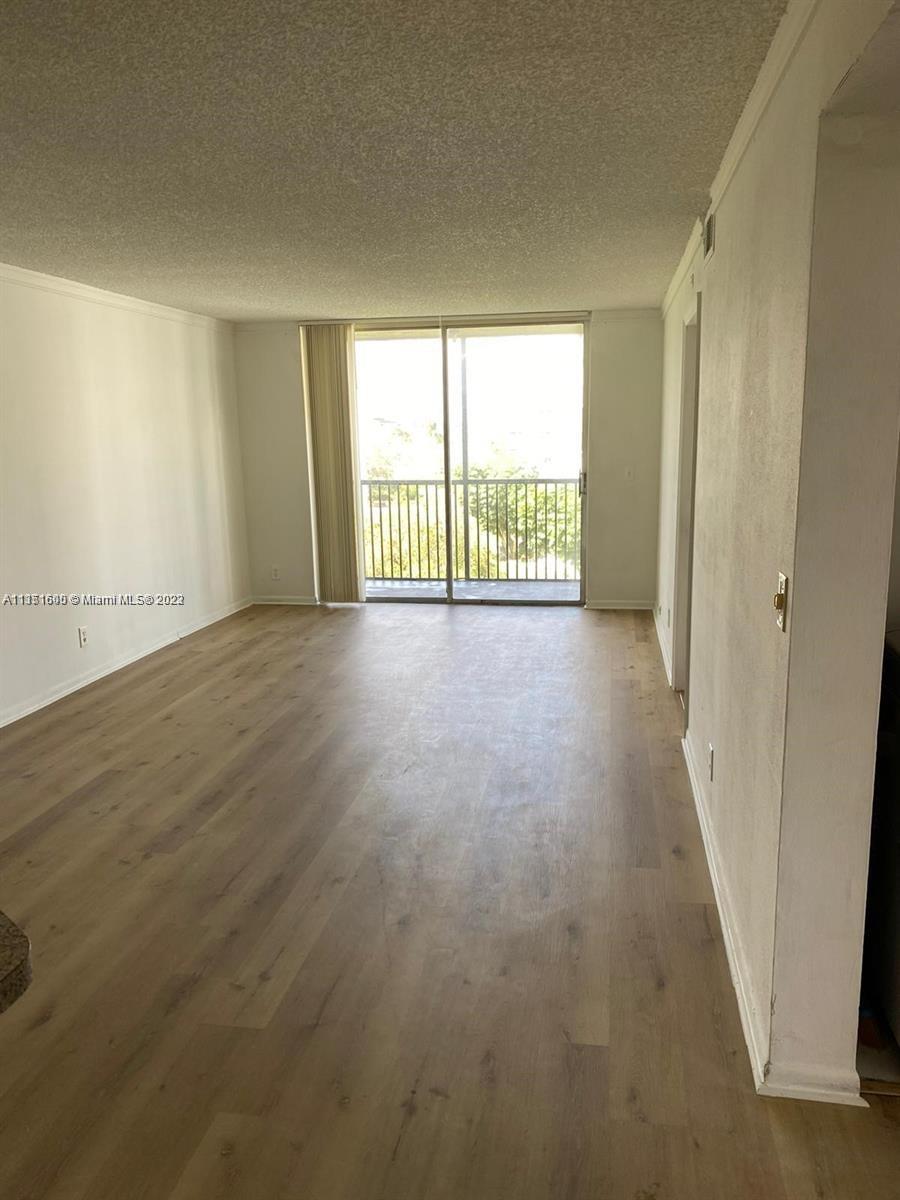 Recently painted 2 bedroom, 2 baths unit with a nice balcony; on 4th floor; tile floors; washer and dryer in unit; walking closet and lots of light at Lakeshore Club Condo. Lakeshore at University Park has a large community pool and is a gated complex with a security guard at the gate. Just across the lake from the Lakeshore Tennis Park.
Please use showing assist. Minimum credit score of 650 is required.