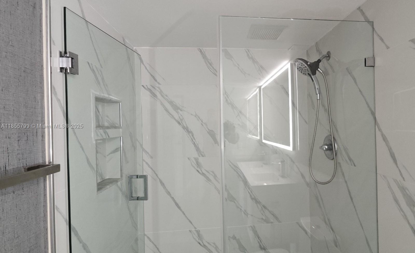 PARC CENTRAL AVENTURA - Residential