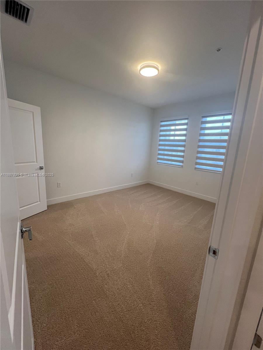 MERRICK SQUARE - Residential Lease