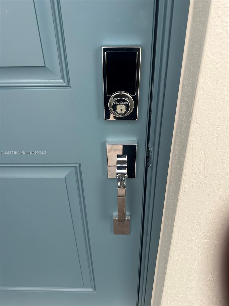 MERRICK SQUARE - Residential Lease