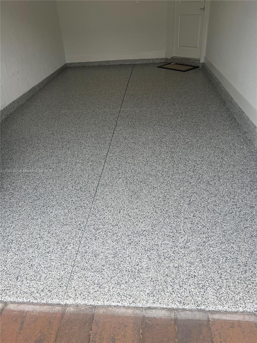 MERRICK SQUARE - Residential Lease