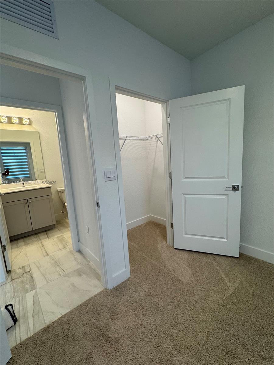 MERRICK SQUARE - Residential Lease