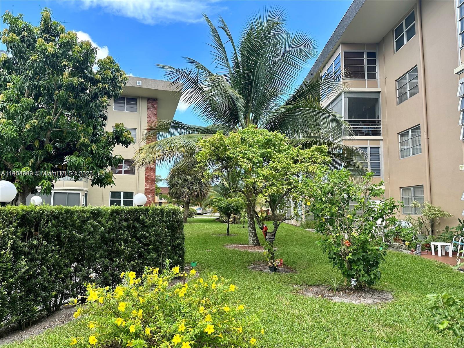 LAUDERDALE OAKS CONDO XI - Residential Lease