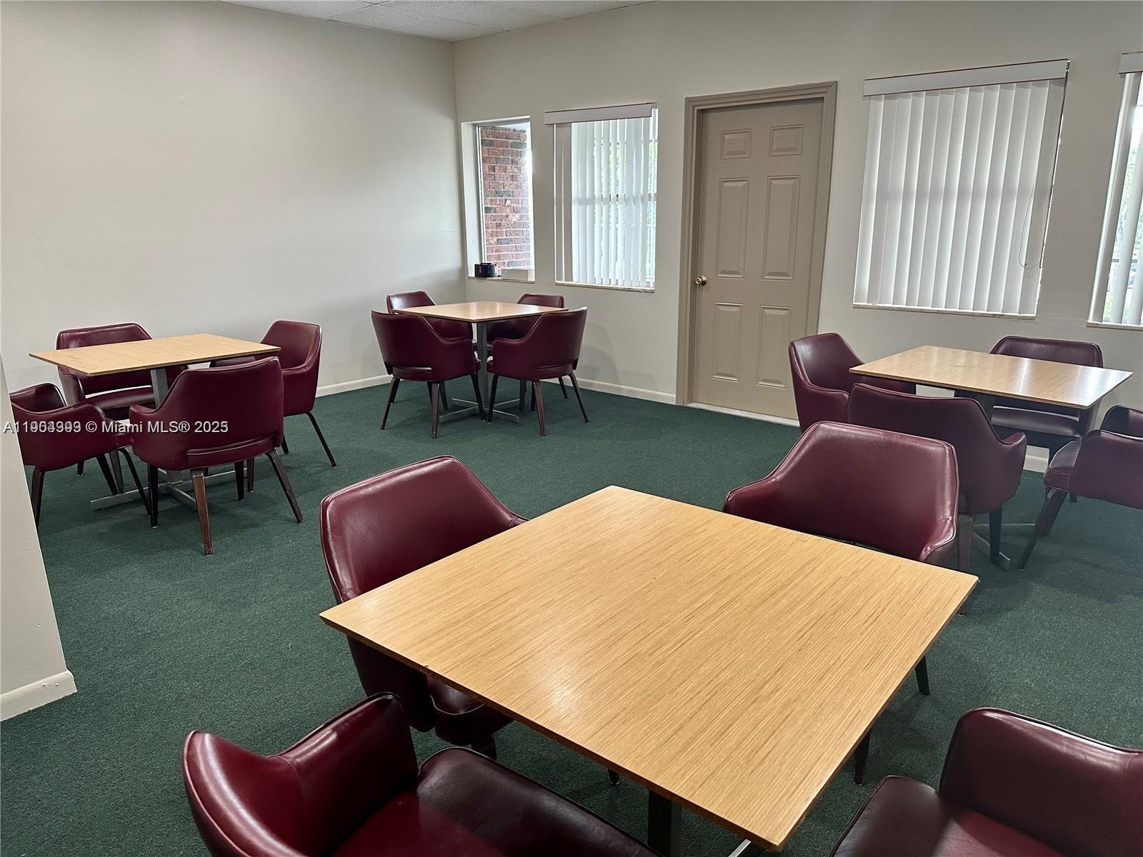 LAUDERDALE OAKS CONDO XI - Residential Lease