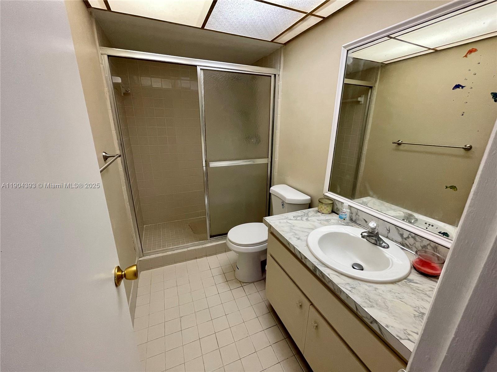 LAUDERDALE OAKS CONDO XI - Residential Lease