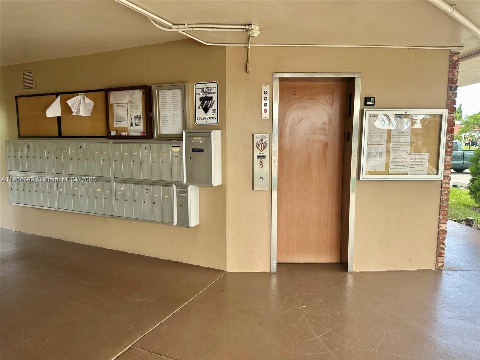 LAUDERDALE OAKS CONDO XI - Residential Lease